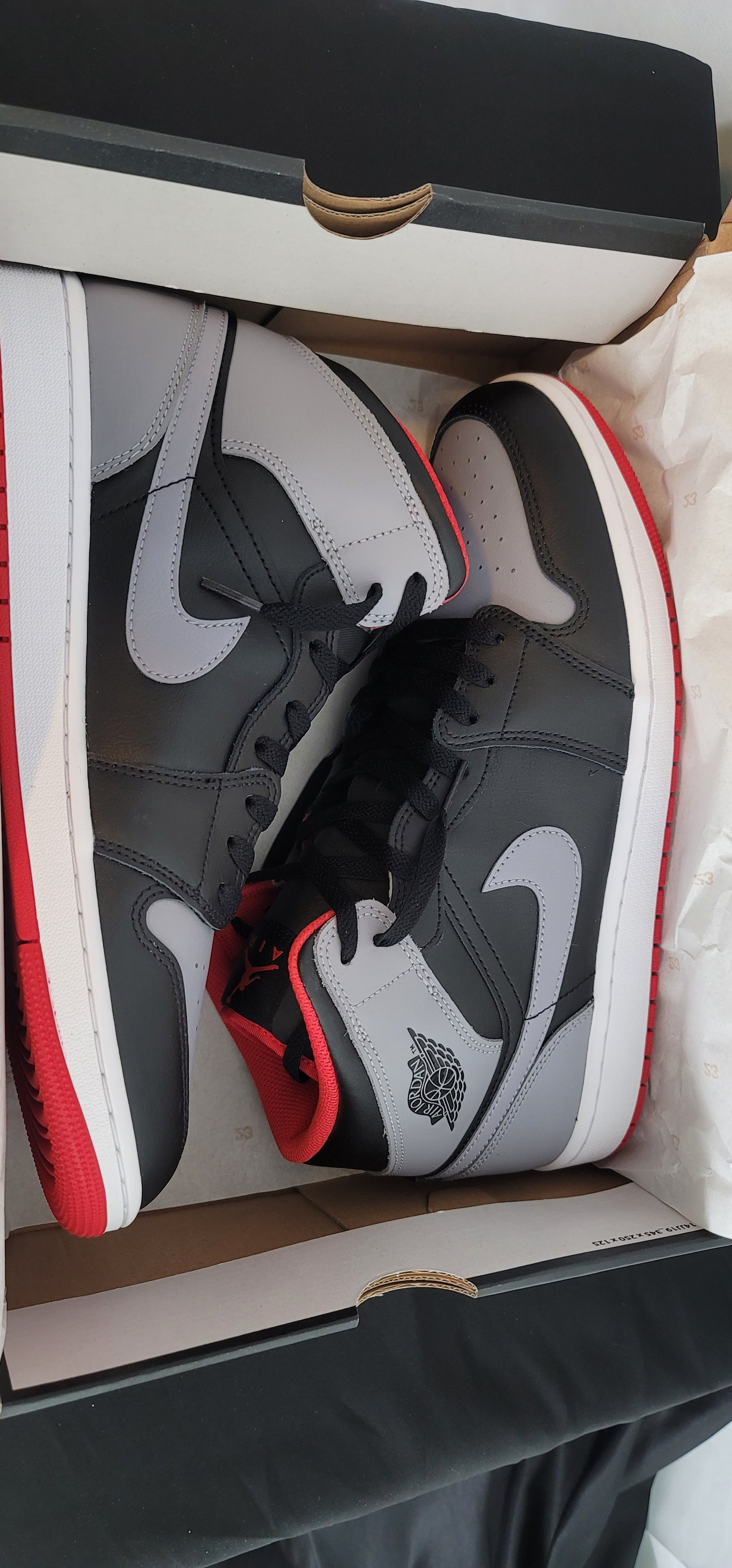 Air Jordan 1 Mid "Black/Fire Red/Cement Grey"