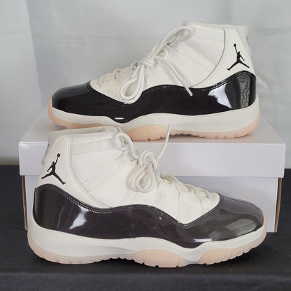 Women's Jordan 11 Retro Mid "Neapolitan"