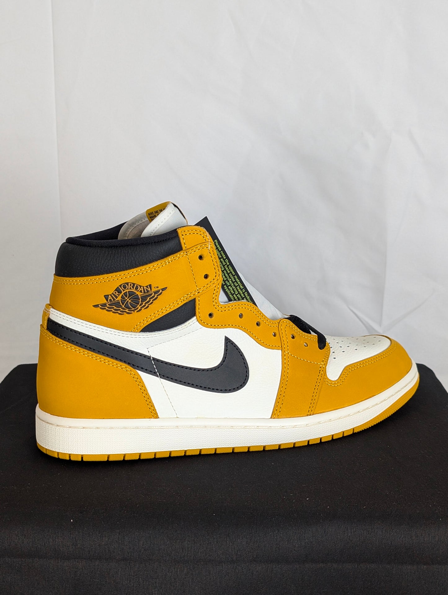 Air Jordan 1 Retro OG High Yellow Ochre - DZ5485-701